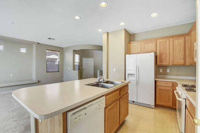 Building Photo - Charming Two Story Home