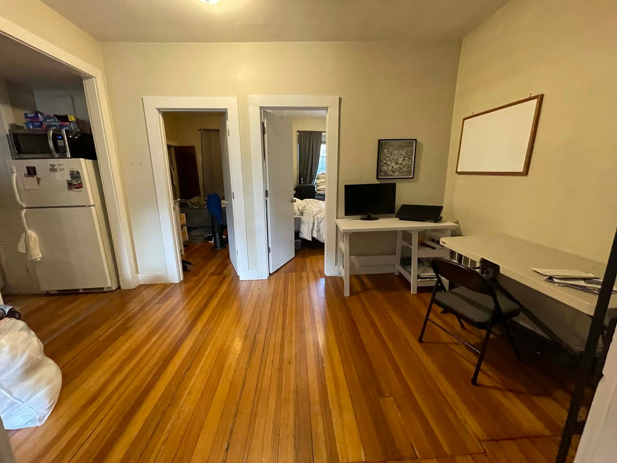 Building Photo - 437 Hanover St