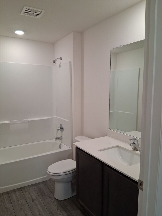 Building Photo - 8871 Southern Charm Cir