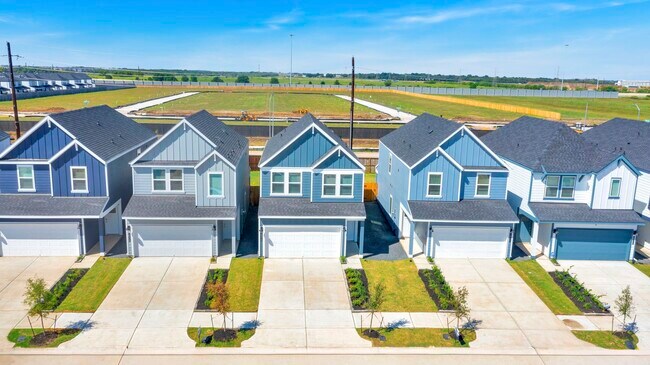 Building Photo - 10316 Penryn Frst Trl