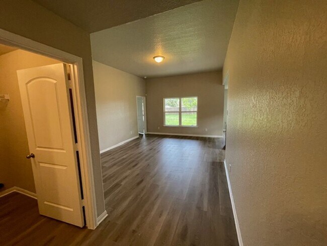 Building Photo - 3618 Foster Meadows