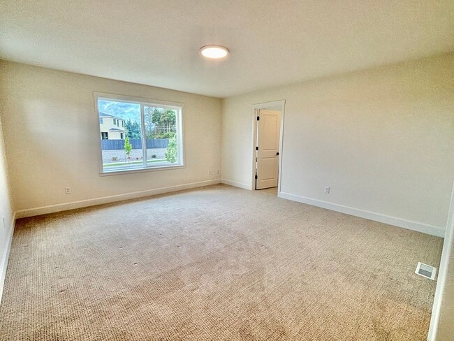 Building Photo - Gorgeous Ridgefield Home