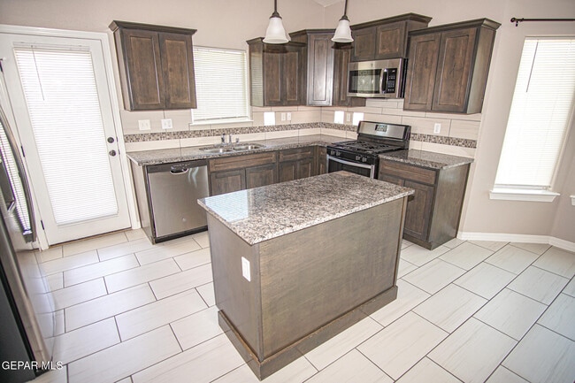 Building Photo - 13151 Freshford
