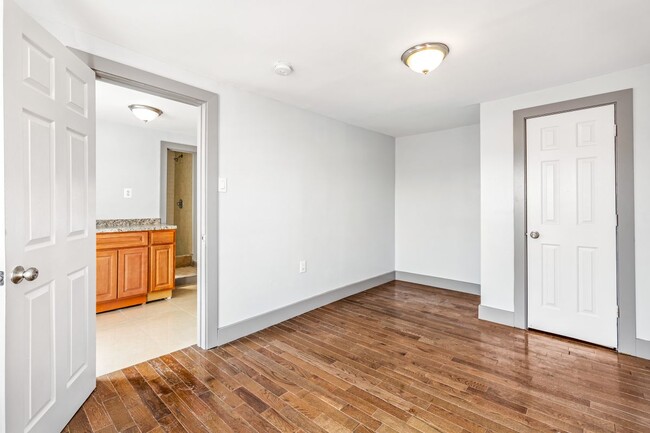 Building Photo - 154 N 14th St