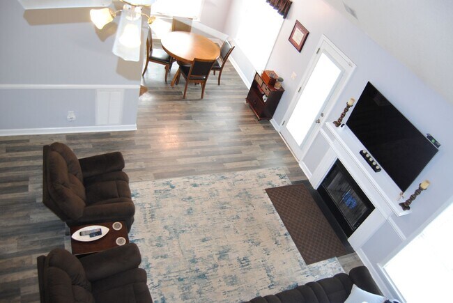 Building Photo - Wonderful Home in the Willow Lakes Community!