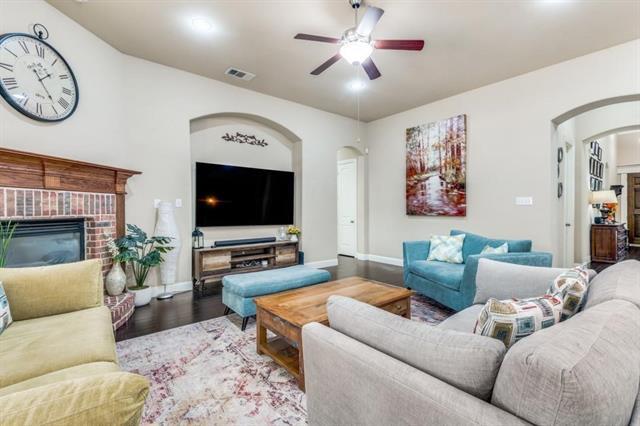 Building Photo - 7219 Comal Dr