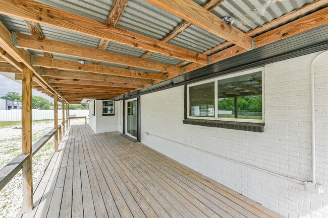 Building Photo - 9030 Almeda Genoa Rd