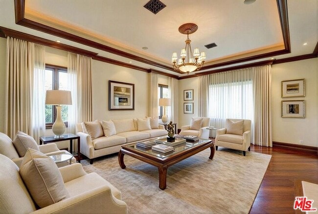 Building Photo - 209 S Anita Ave