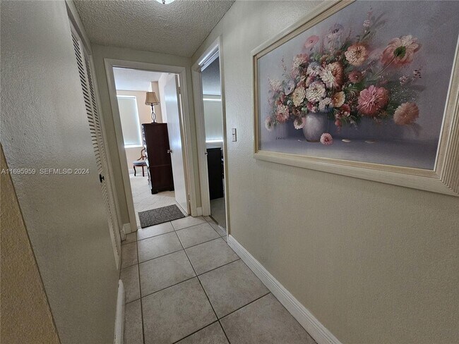 Building Photo - 1980 S Ocean Dr