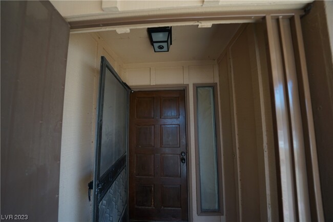 Building Photo - 5434 Cleek St