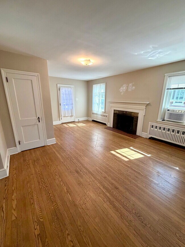 Building Photo - 111 Atkins Ave