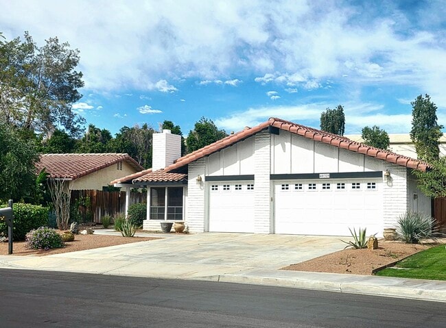 Building Photo - 40329 Sagewood Dr