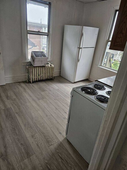 Building Photo - 2345 Derry St