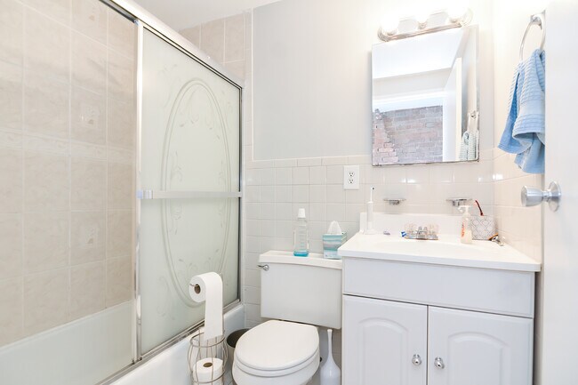 Building Photo - 99 Fulton St