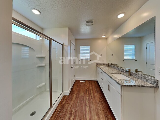 Building Photo - 1328 White St