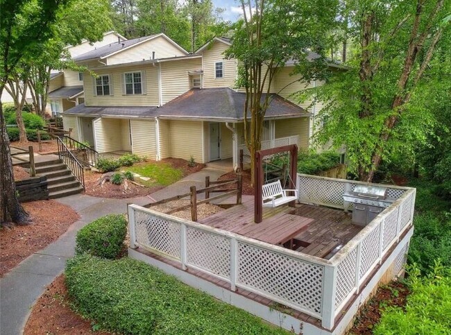 swings - 6800 Glenridge Dr