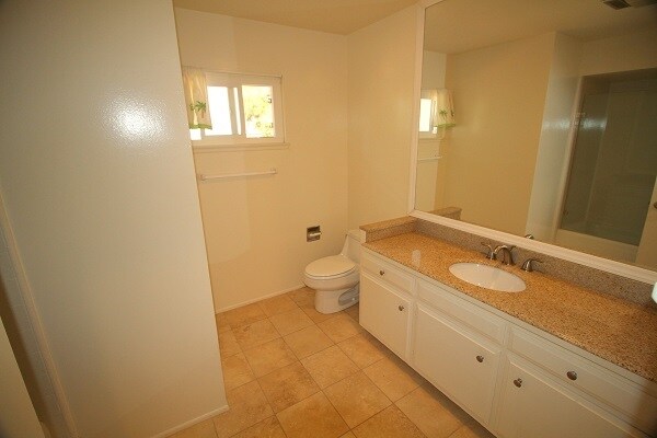 Building Photo - 28614 Coveridge Dr