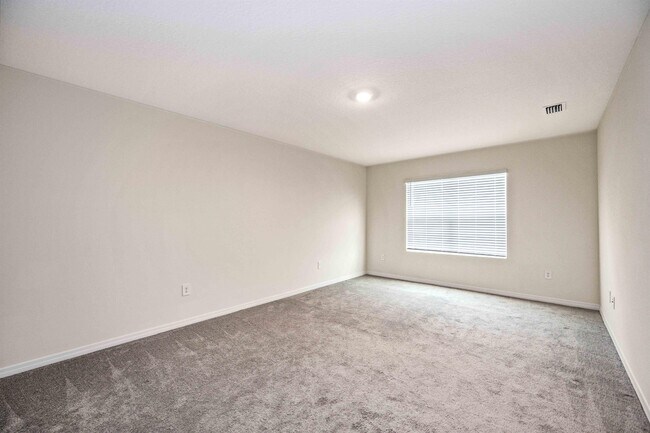 Building Photo - 17308 Reserva Dr