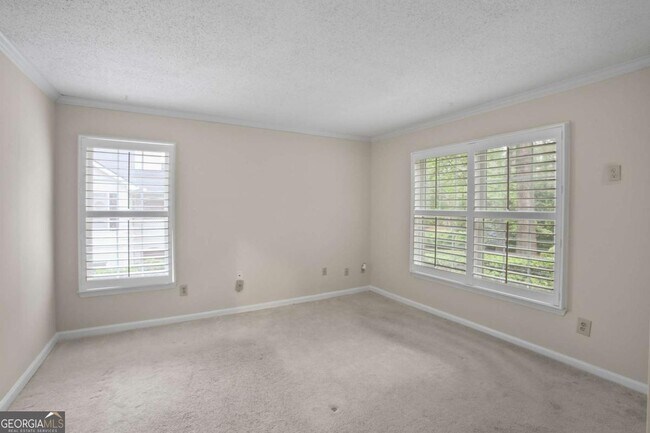 Building Photo - 202 Peachtree Forest Dr