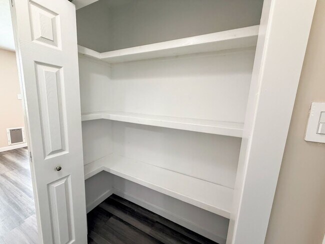 Building Photo - Spacious 3-Bedroom House in Lake Charles - Huge Backyard & Storage Shed