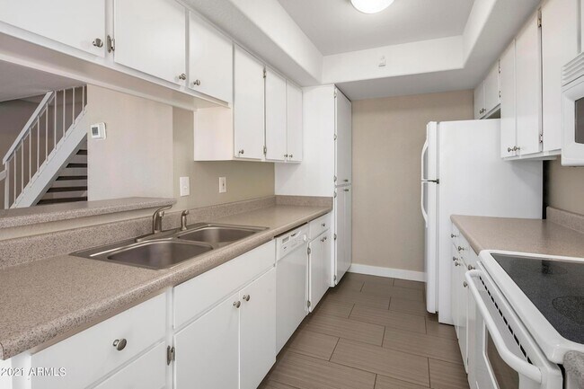 Building Photo - 13238 N 3rd Pl