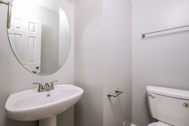 Building Photo - 8108 Inverbrass Ct