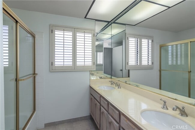 Building Photo - 12235 Shady Hollow Ln