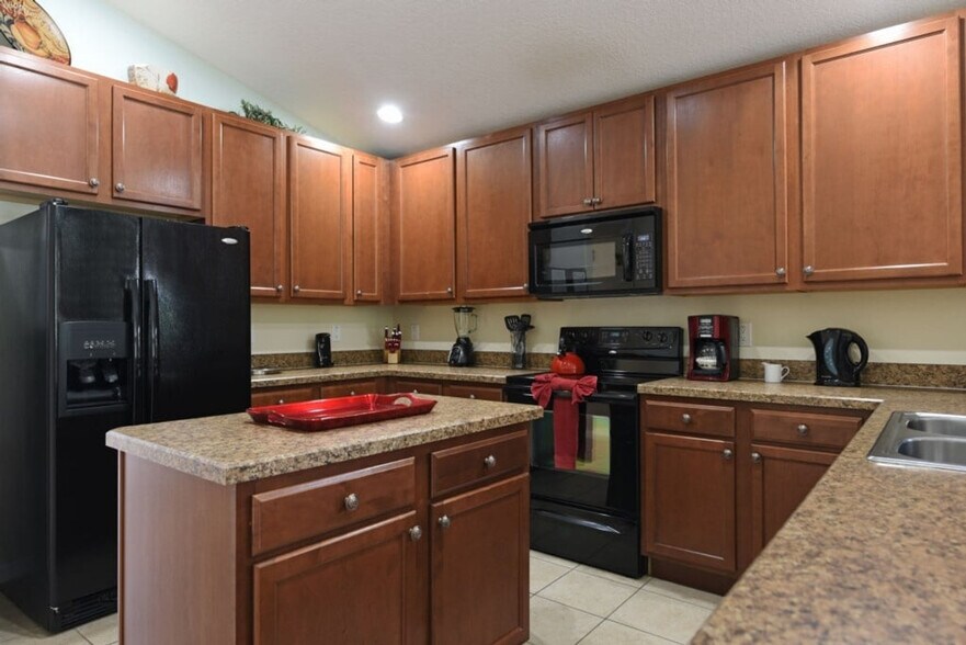 Building Photo - 2532 Dharma Cir