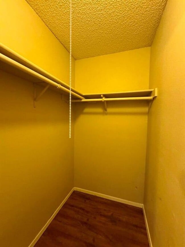 Building Photo - Come see this great single-story home available in Buckingham Estates subdivision!