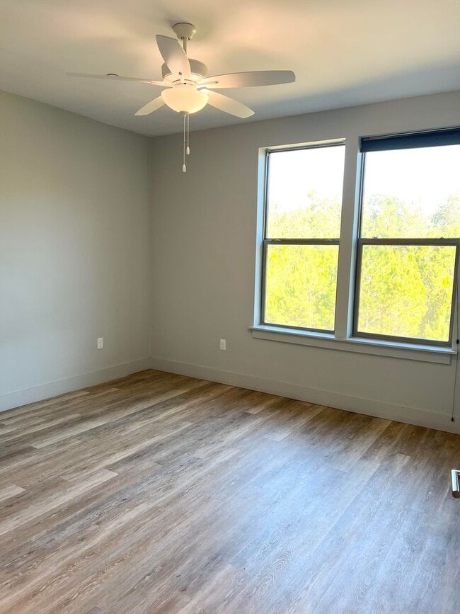 Building Photo - 2501 Bienville Blvd