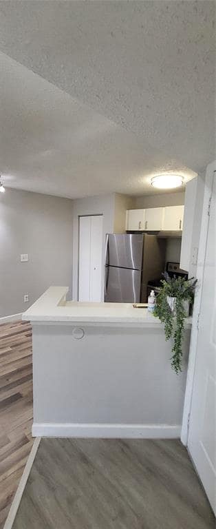 Building Photo - 1972 Lake Atriums Cir