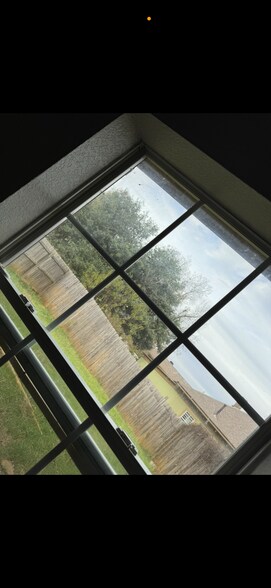 Building Photo - 1036 E Elm St