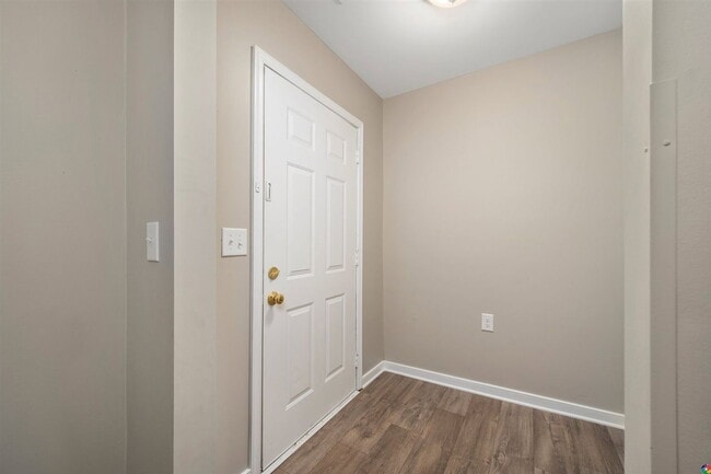 Building Photo - 9201 Rattlesnake Rd