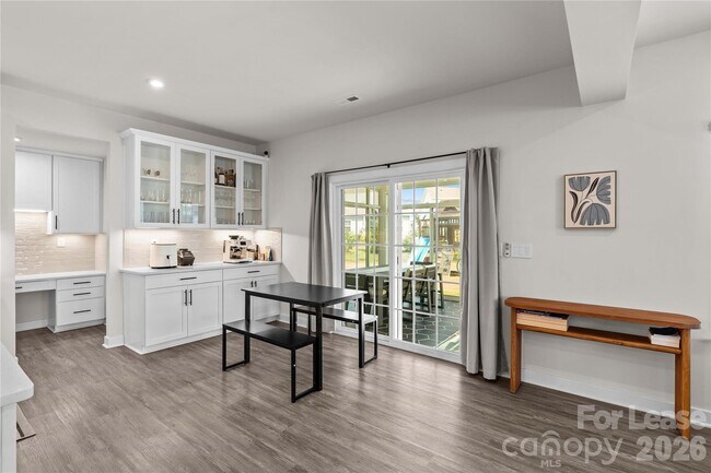 Building Photo - 14321 Sunnyhill Grove Rd