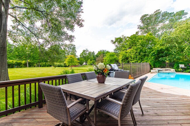 Building Photo - 31 Fox Trail