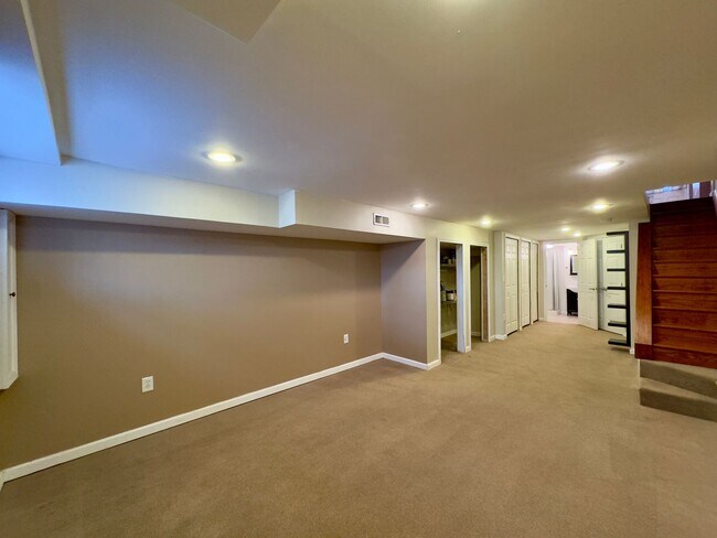 Building Photo - Charming 2BD/3BA Townhome in Highlandtown, Baltimore, MD!