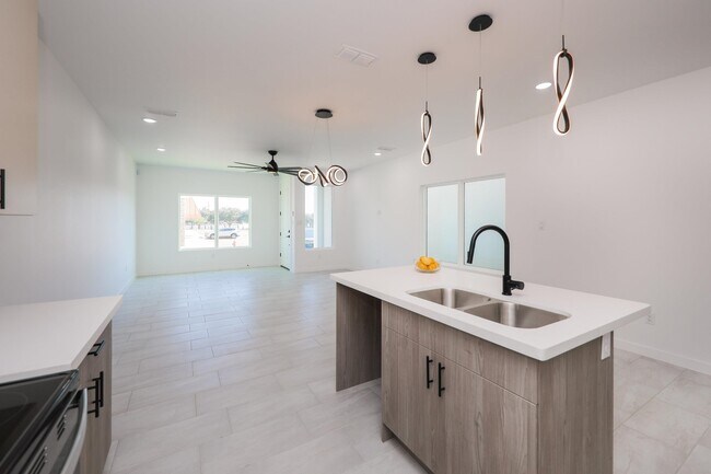 Building Photo - 8218 Casa Verde Rd