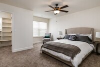 Building Photo - 203 NE 194 Terrace