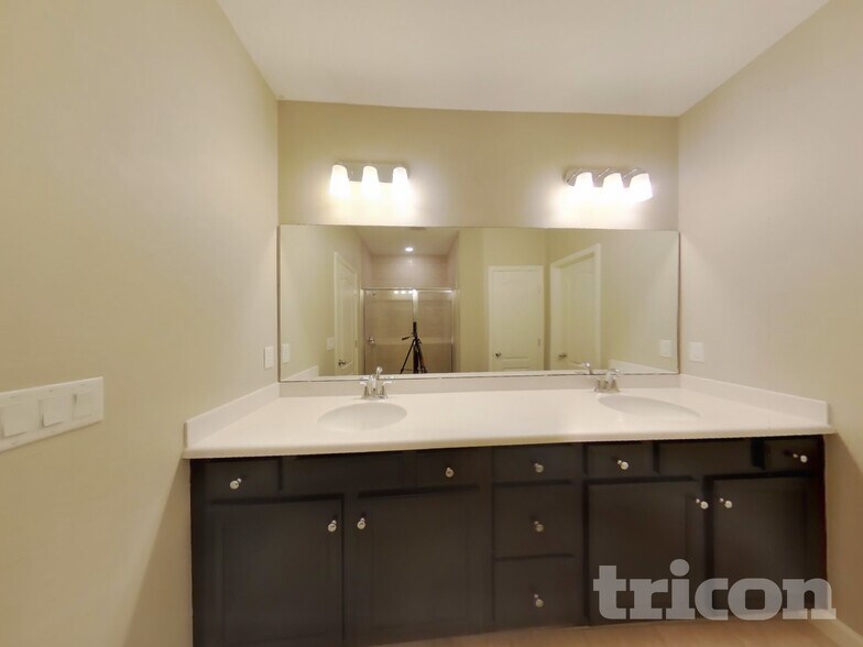 Building Photo - 6585 Longleaf Branch Dr