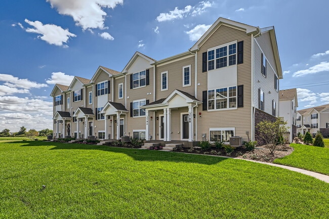Building Photo - 3788 Bissel Dr