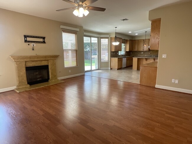 Building Photo - 9772 Ellsmere Way