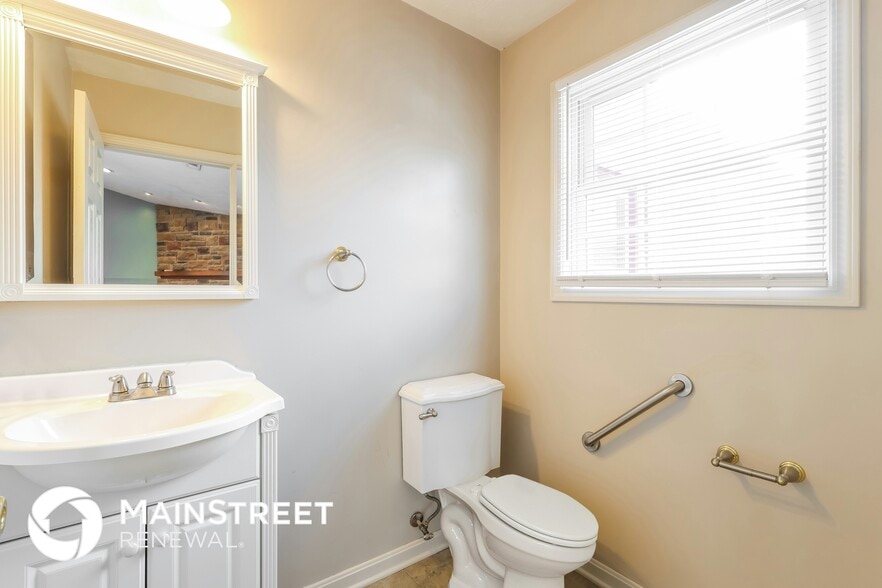 Building Photo - 7718 Dominique Dr