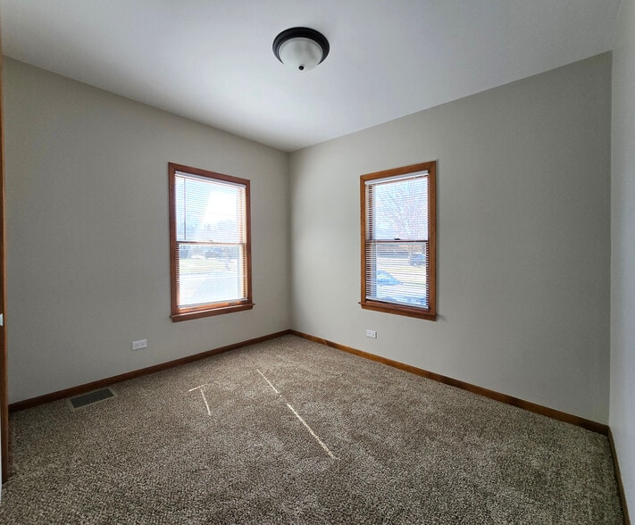 Bedroom 2 - 1026 E Woodrow Ave