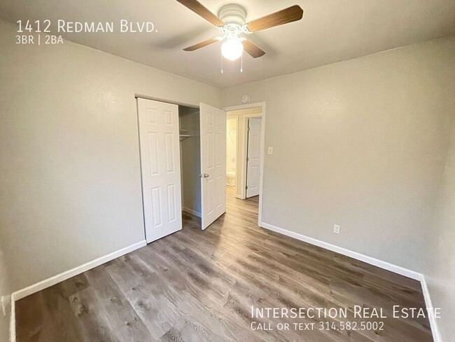 Building Photo - Recently Renovated 3Bed/1.5Bath with Washe...