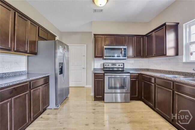 Building Photo - 1597 Longleaf Ct
