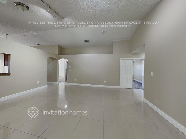 Building Photo - 1001 NW 125th Terrace