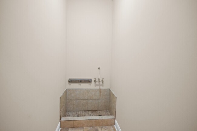 Building Photo - 29320 Acorn Knoll Dr