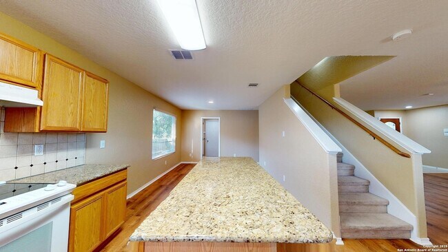 Building Photo - 117 Foxglove Pass