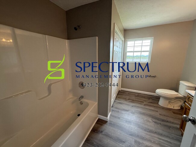 Building Photo - 3 bedroom 2 bath located in White Pine, TN