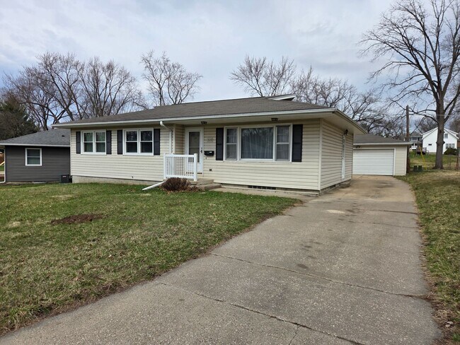 Building Photo - Well-Maintained 4BR Home – Garage + Washer/Dryer, dishwasher Included